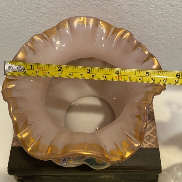 Vintage Hand Painted Fenton Melon Ruffle Vase - Picture 6 of 7